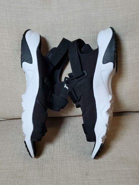 Nike Black and White Adjustable Athletic Sandals Men US 15 main image 6